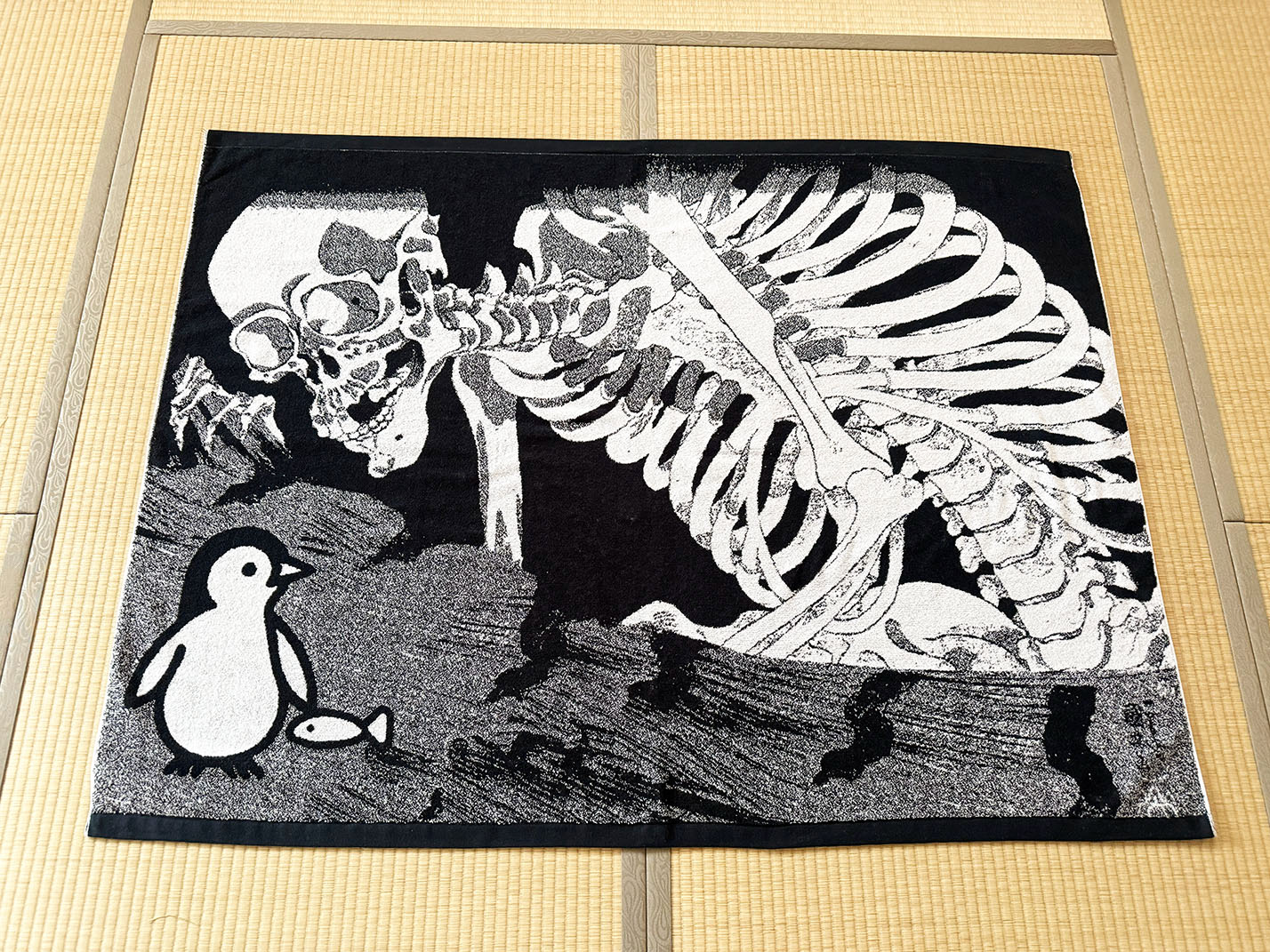 歌川国芳《相馬の古内裏 with ペンタ》ひざ掛けタオル