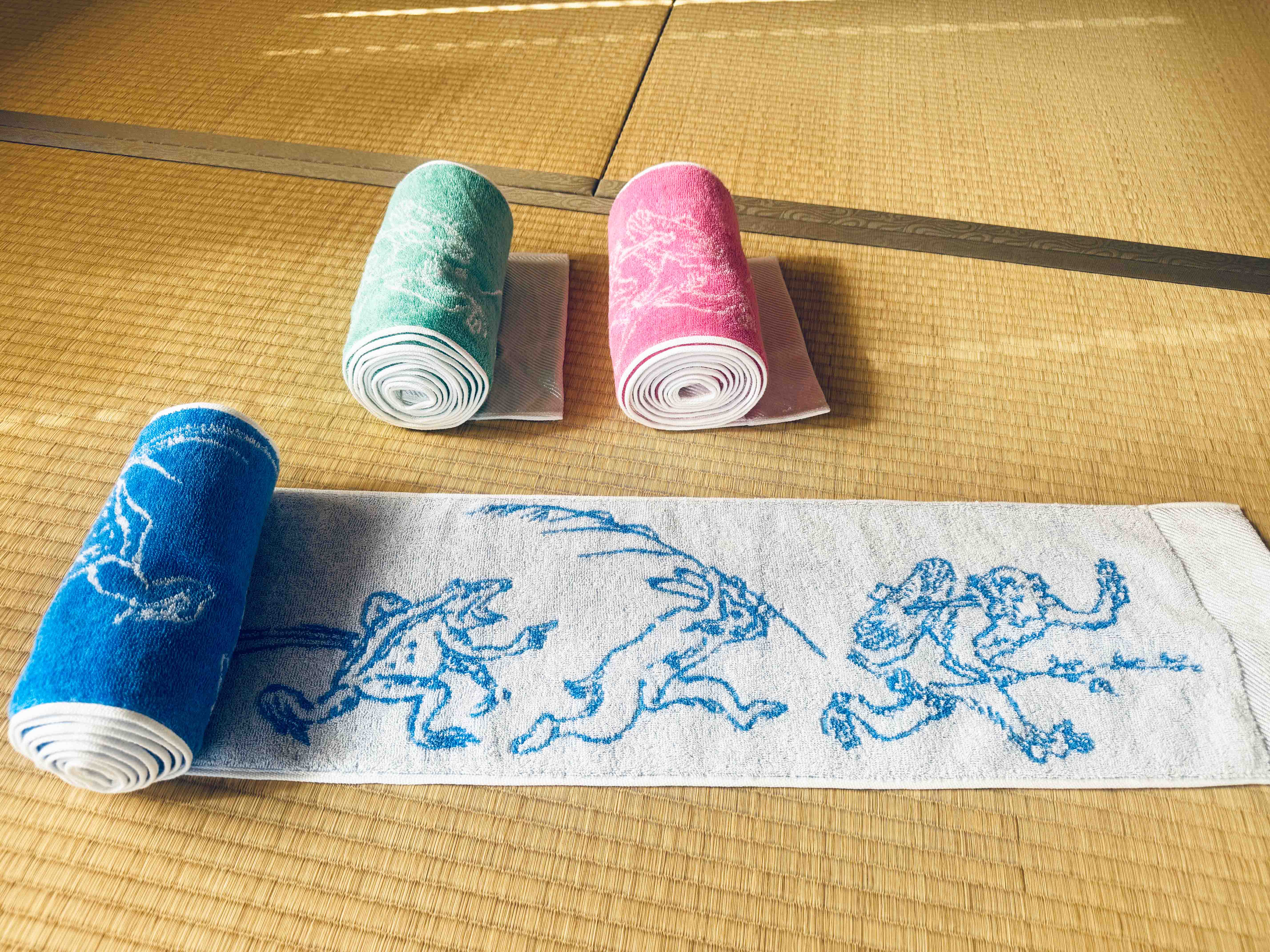 鳥獣戯画マフラータオル